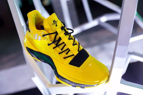 廣州SneakerCon驚現“神鞋”！球鞋愛好者上演排隊圍觀熱潮