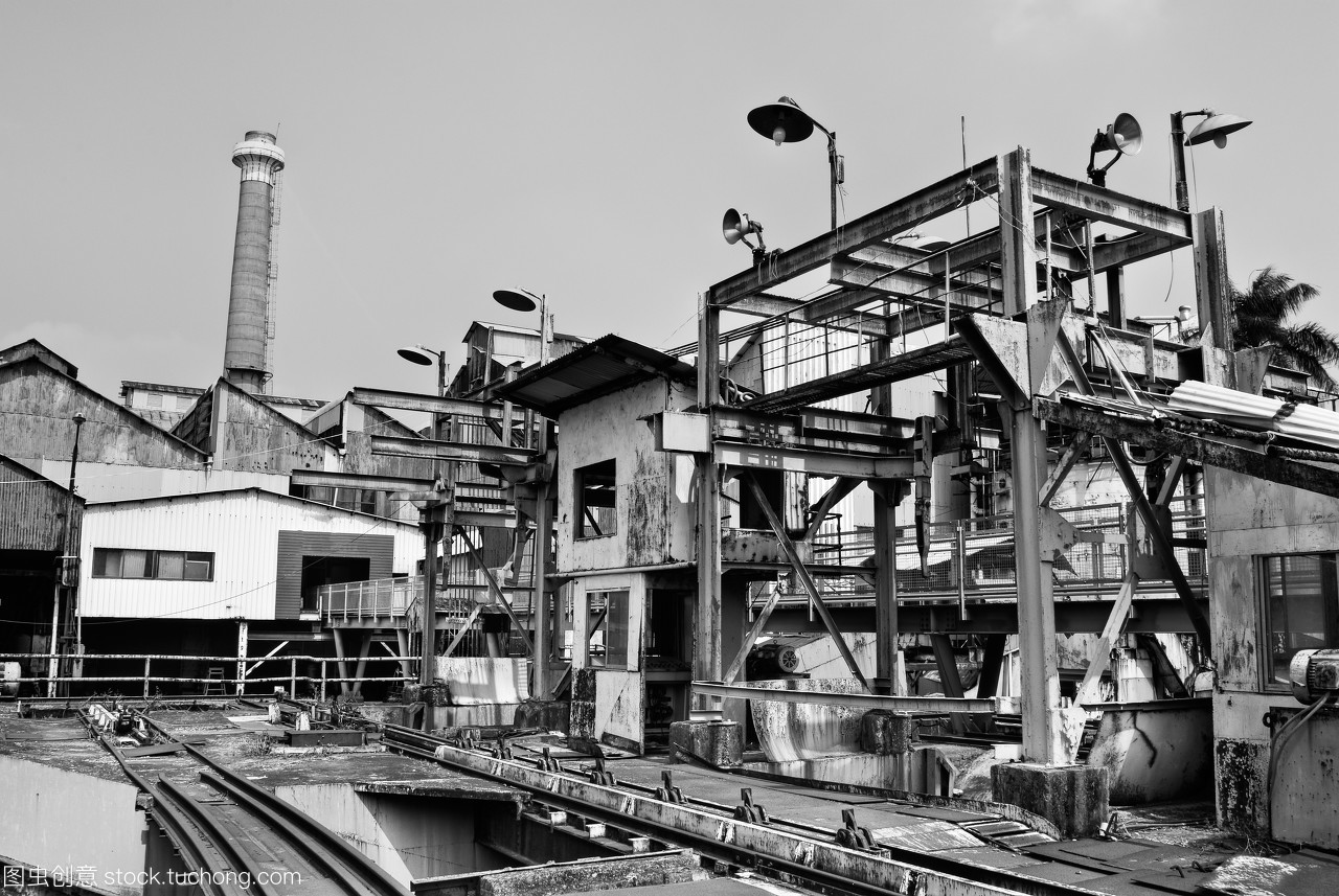 白,白天,白晝,空地,白色,空間,結(jié)構(gòu),精力,熨斗,背景,能源,能量,生產(chǎn),裝備,電熨斗,環(huán)保,視覺,視線,視圖,環(huán)境,遺棄,金屬,設(shè)備,鐵,陳舊,風光,風景,黑,黑色,制造,力量,功率,制造業(yè),產(chǎn)業(yè),不潔,勞動,力度,古老,外觀,外界,外部,場景,外面,天空,天,大,大樓,屋外,工廠,宇宙,室外,工業(yè),工作,建筑,巨大,龐大,廢墟,開工,建設(shè),建筑物,強權(quán),拋棄,戶外,打工,放棄,弄臟,景色,機器,構(gòu)造,權(quán)力,毀滅,活力,沙漠,煙囪,煙窗,臟,蒸汽熨斗,荒涼,行業(yè),衰老