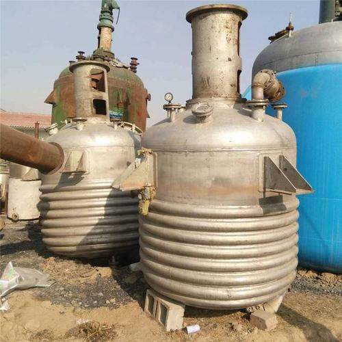 鑫成化工設(shè)備轉(zhuǎn)讓搪瓷反應(yīng)釜6300升搪瓷反應(yīng)釜